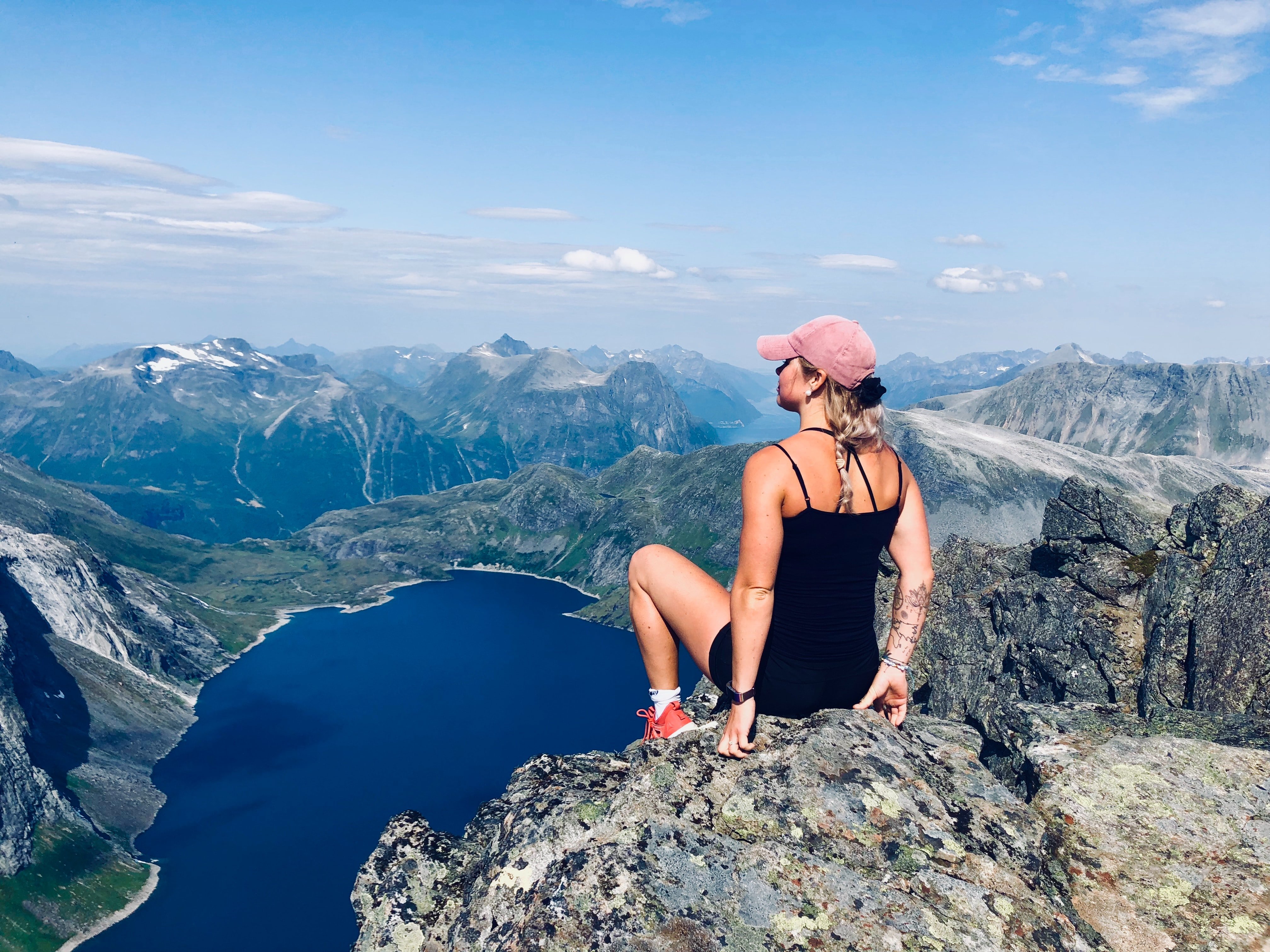 charlotte-karlsen-2rMOrpr3GUk-unsplash