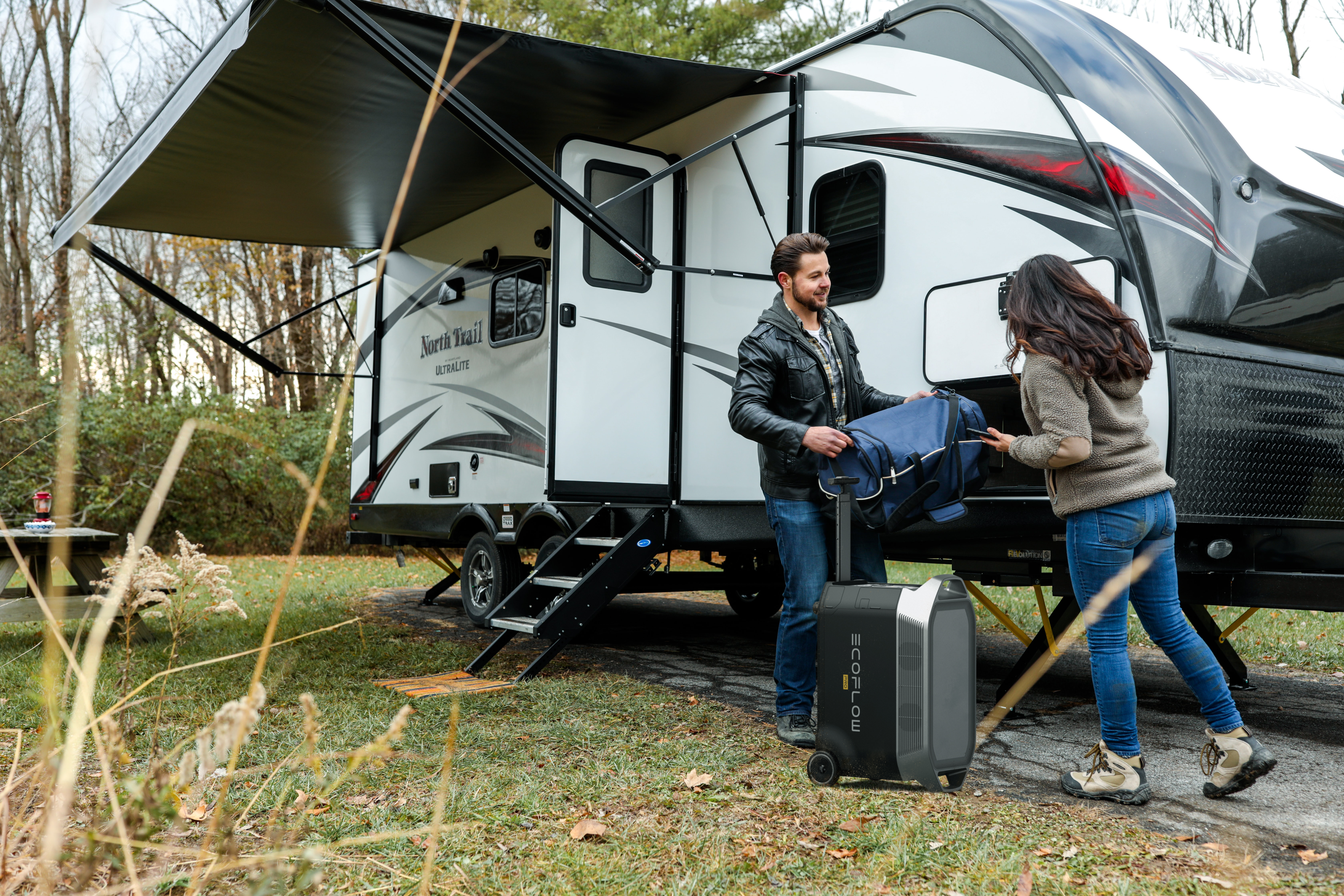 ecoflow-delta-2-camping-lifestyle